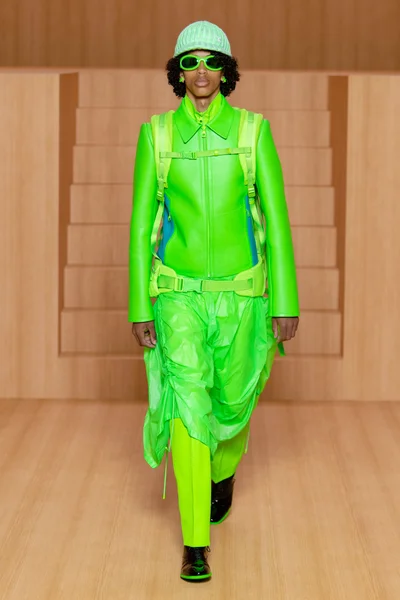 Look 26